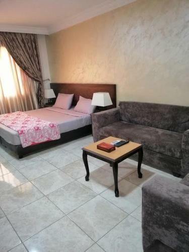 Apartamento Al Hadeer Suites Hotel