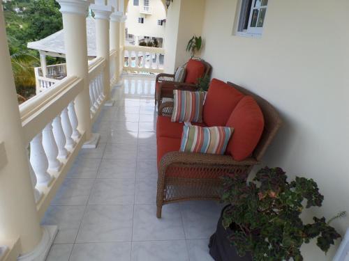 The Royal Kensington 5br Villa