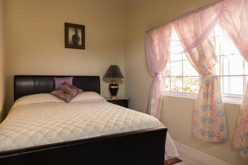 The Royal Kensington 5br Villa