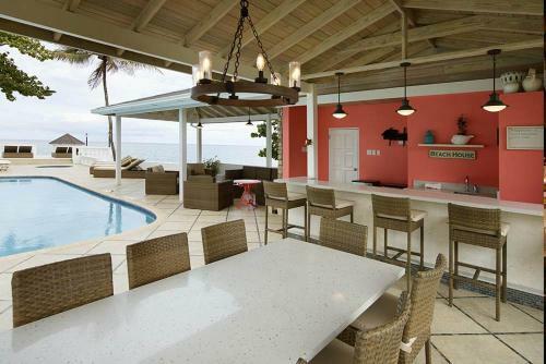 Coral Cay Villas