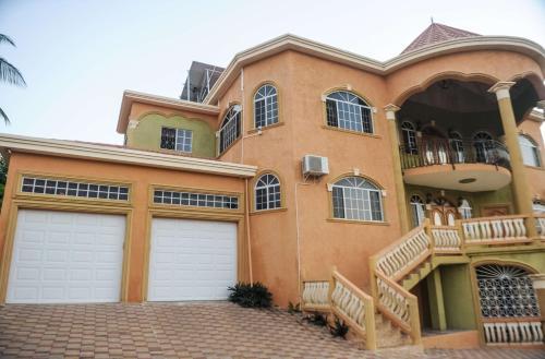 Hostal Eagle's Nest