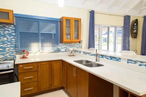 Sea Breeze Villa @ Coolshade