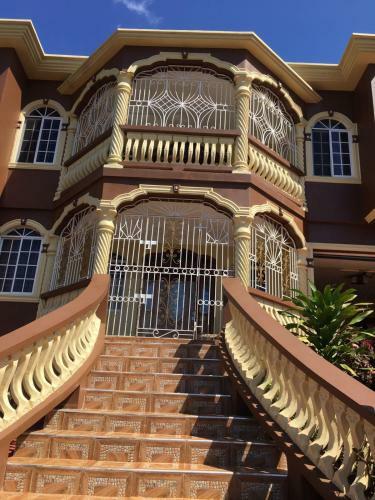Bed & Breakfast 7th Heaven