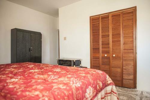 Hostal Queen Elizabeth House