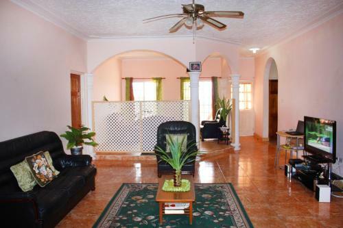 Villa Rayann's Place