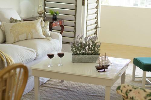 Kingston Luxury Condo Apartment