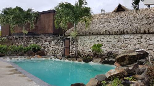 Muri Beach Escape