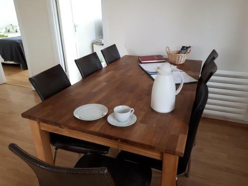 Br�nalaug Guesthouse - Holiday Home