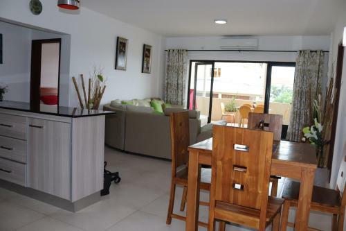 Mahina Luxury 2 Bedroom Apartment With Pool