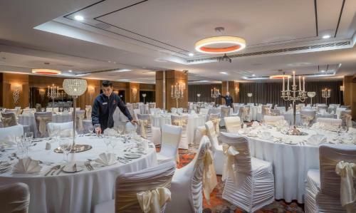 Clayton Hotel Dublin Airport