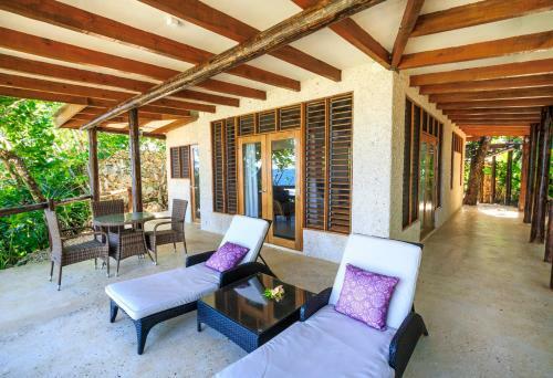 Hotel Savasi Island Resort