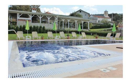 Seven-bedroom Holiday Home In Medovo