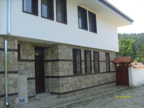 Hostal Hotel Aleksandrina