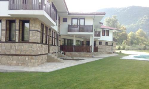 Hostal Hotel Aleksandrina