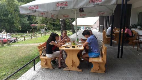 Hostal Kompleks Zeleni Preslap