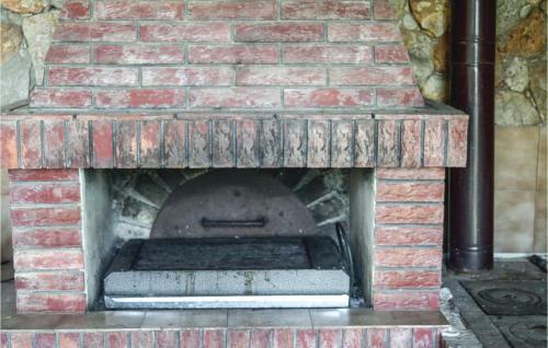 Three-bedroom Holiday Home In Krapets
