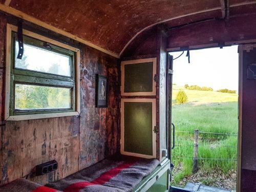 Bed & Breakfast Cob Camp