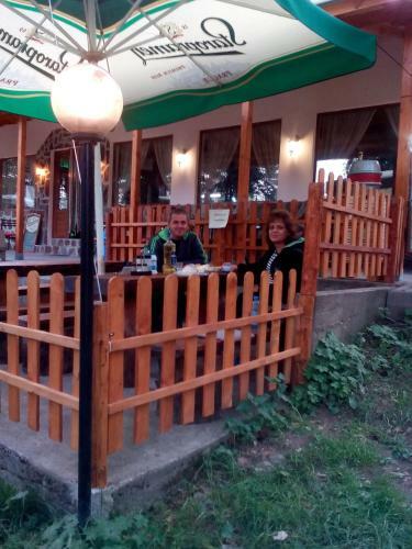 Hostal Family Hotel Shisharka