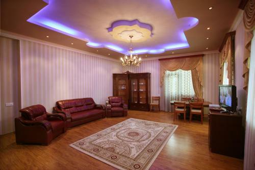 Nairi Hotel