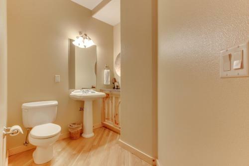 Black Butte Manor Bordering Forest