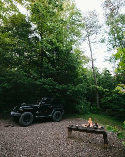 Romance In The Ravine - Hocking Hills Cabin
