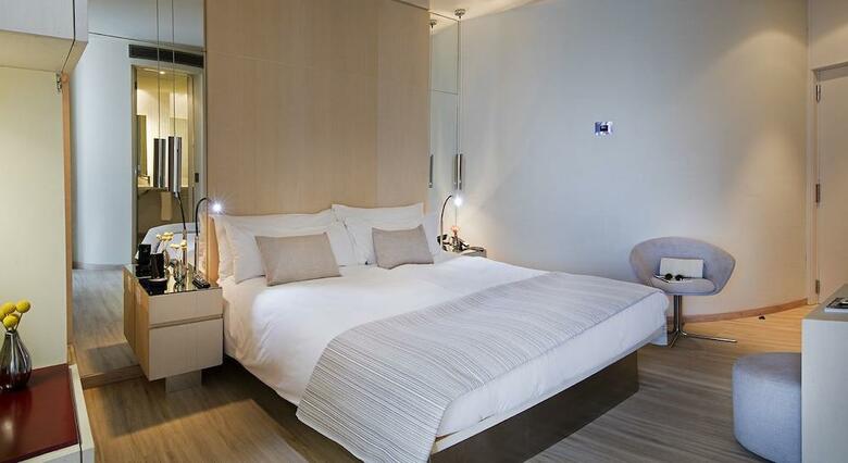 Hotel Cram