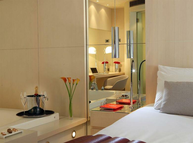 Hotel Cram