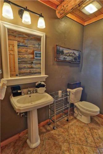 Black Bear Lodge (private Home)