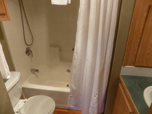 Hotel Cold Springs Resort