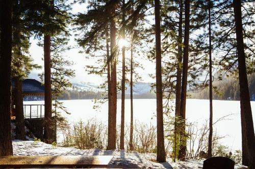 Hotel Suttle Lake & Boathouse