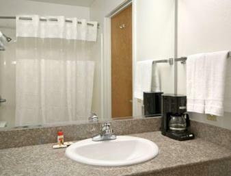 Hotel Super 8 By Wyndham Cloverdale