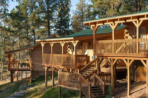 Hotel Rock Crest Lodge & Cabins