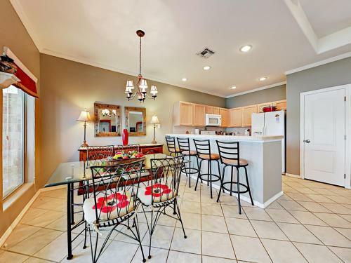 44 Golf House Rd Townhouse Townhouse