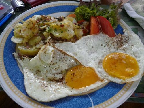 Hostal Charly�s Guest House