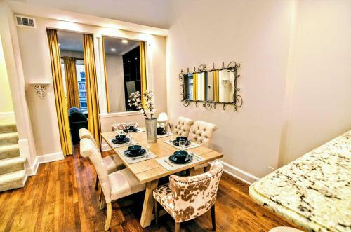 Apartamento Massive Foggy Bottom Townhouse #1084