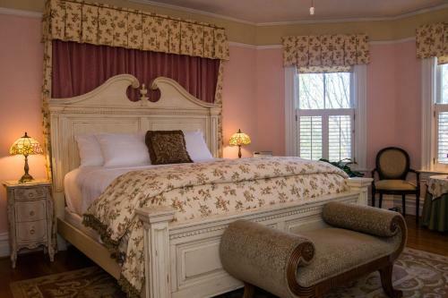 Oak Hill On Love Lane Bed And Breakfast Inn