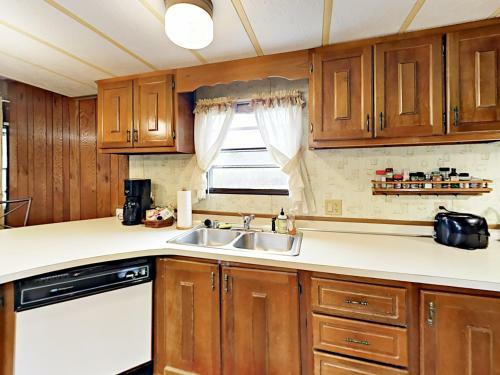 693 Reems Creek Home Home