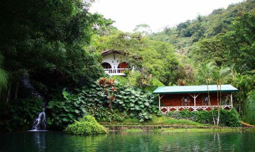 Hotel Rio Perlas