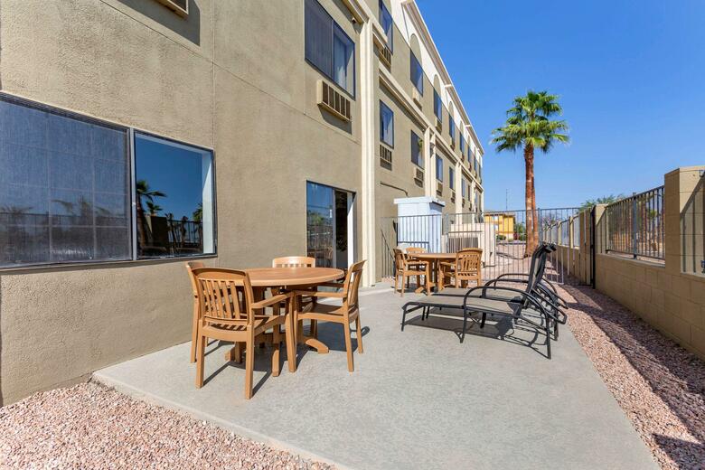 Hotel Quality Inn And Suites Surprise
