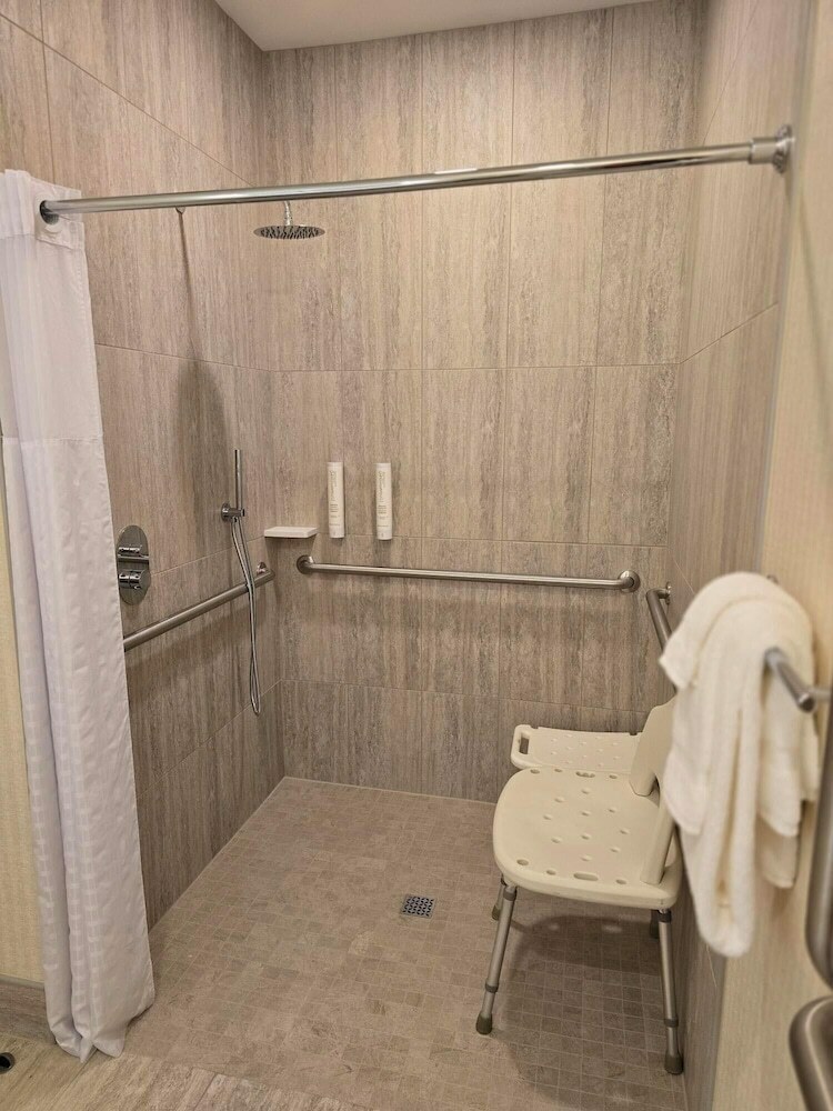 Hotel Baymont Inn And Suites Mattoon