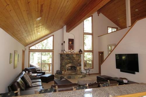 Ramshorn Retreat Home