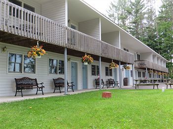 Motel Bayside Inn & Marina