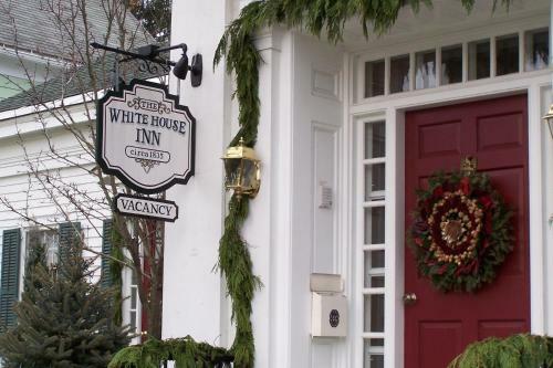 Bed & Breakfast The White House Inn