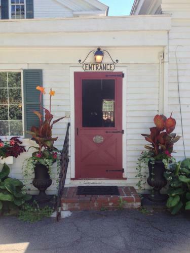 Bed & Breakfast The White House Inn