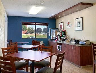 Motel Super 8 Grand Rapids Airport