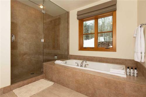 Granite Ridge Lodge 3220 (#13) Townhouse