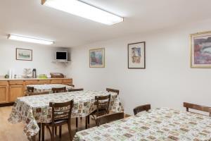 Motel Knights Inn Elkton