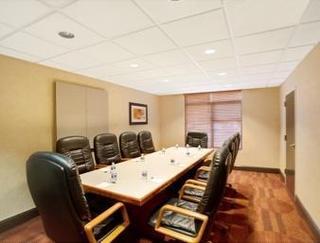 Hotel Wingate By Wyndham Raleigh Durham / Airport