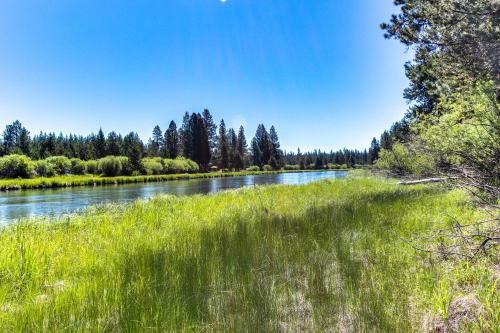 Shanti River House - Near La Pine State Park