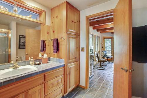 Big River Hideaway Three-bedroom Home